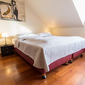 Apartment for rent for €1,600 per month in Vienna, Davidgasse