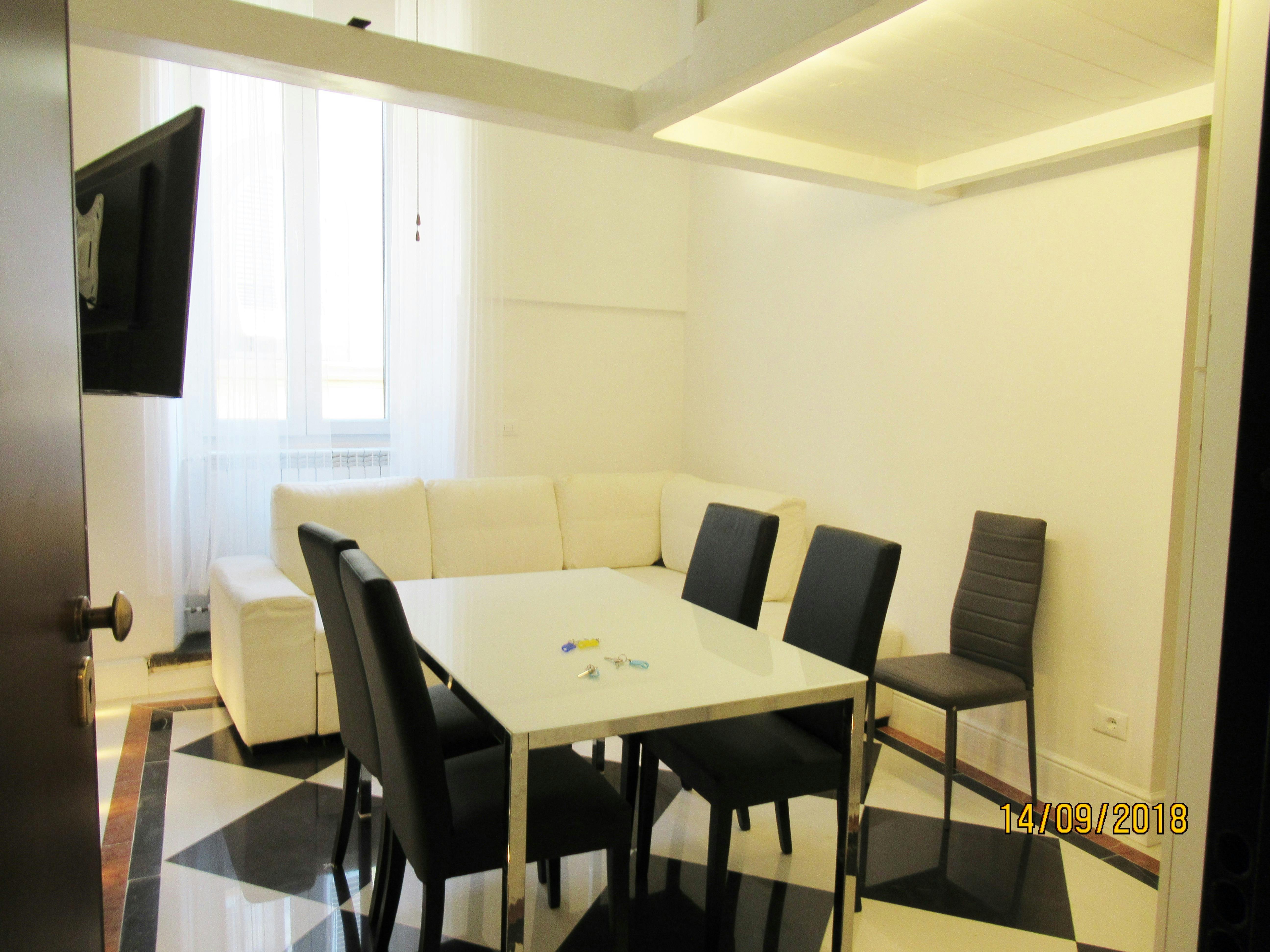 Shared room for rent for €290 per month in Florence, Via dei Serragli