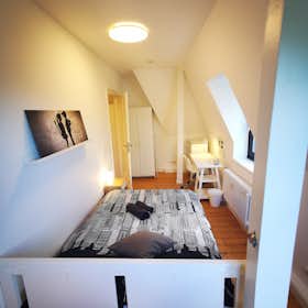 Private room for rent for €800 per month in Bonn, Lessingstraße