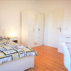 Private room for rent for €810 per month in Bonn, Lessingstraße