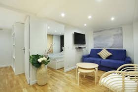 Apartment for rent for €6,000 per month in Paris, Passage du Caire