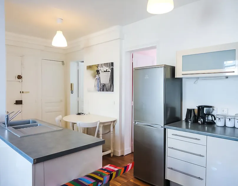 2-Bedroom Apartment in Rue de Turenne, Paris (1028001) ROOM 1