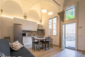 Apartment for rent for €1,700 per month in Florence, Via della Chiesa