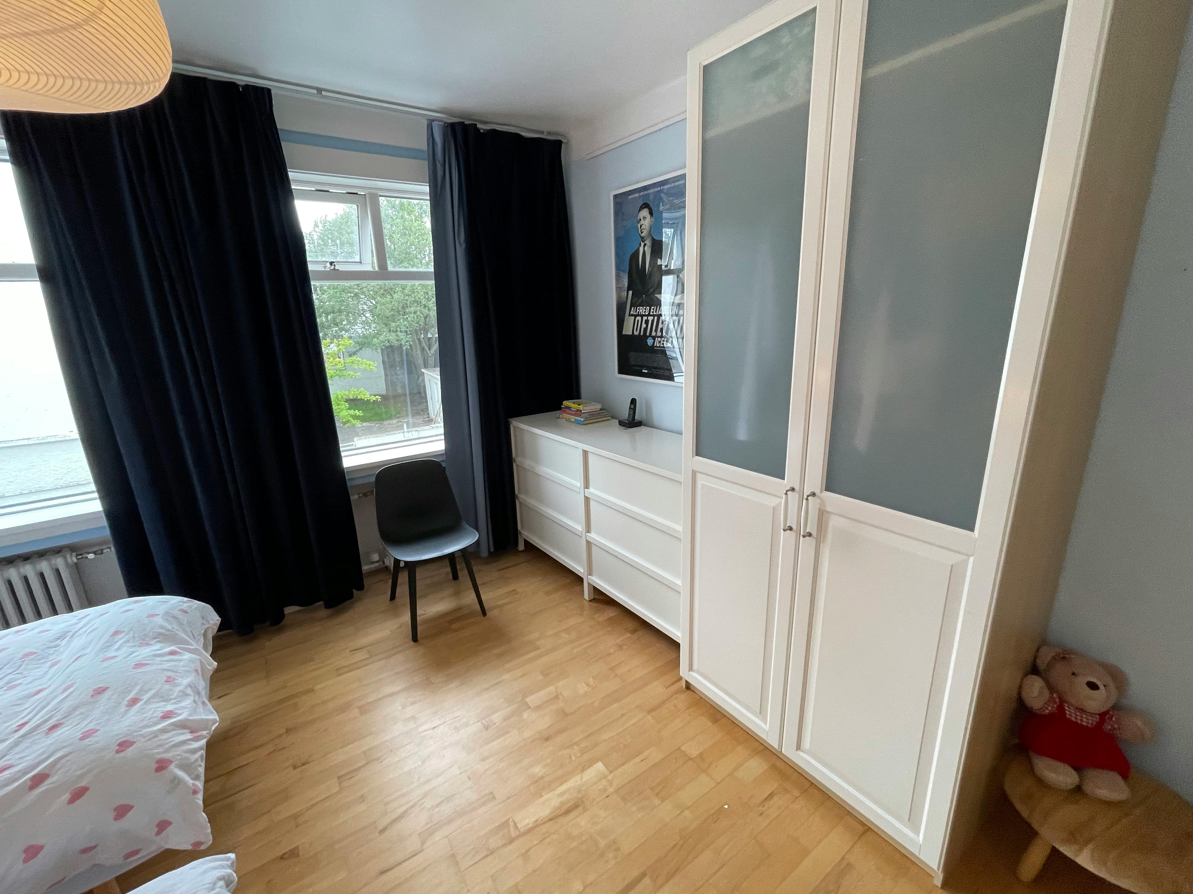 Double room Reykjavík, 1 bed, 16m² — photo 2