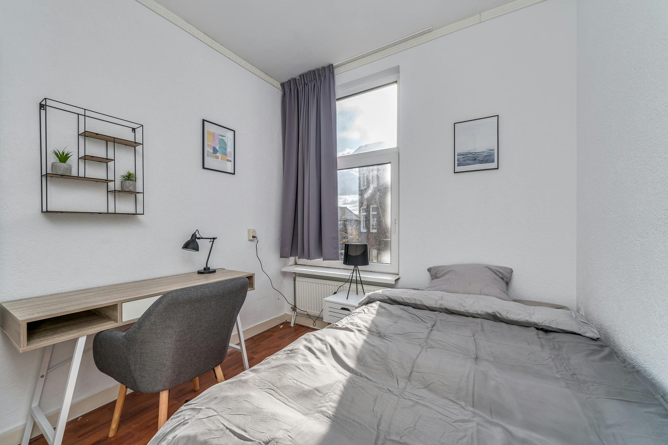 Kamer aan Jan van Rodestraat, The Hague