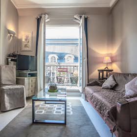 Apartment for rent for €2,500 per month in Paris, Boulevard de la Madeleine