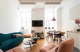 Apartment for rent for €2,500 per month in Lisbon, Travessa da Ribeira Nova