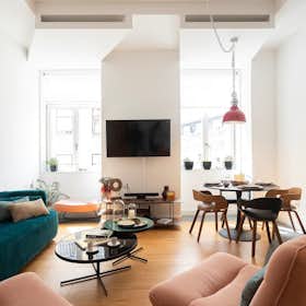 Apartment for rent for €2,500 per month in Lisbon, Travessa da Ribeira Nova