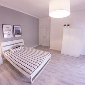 Private room for rent for €600 per month in Florence, Via Antonio Stradivari