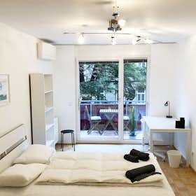 Private room for rent for €695 per month in Vienna, Stuwerstraße