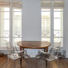 Apartment for rent for €2,200 per month in Paris, Rue Rollin