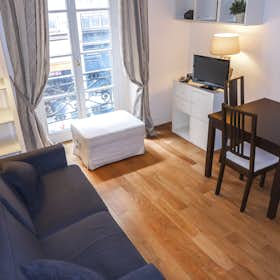 Apartment for rent for €1,950 per month in Paris, Rue des Tournelles