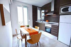 Apartamento en alquiler por 1300 € al mes en Barcelona, Rambla de Badal