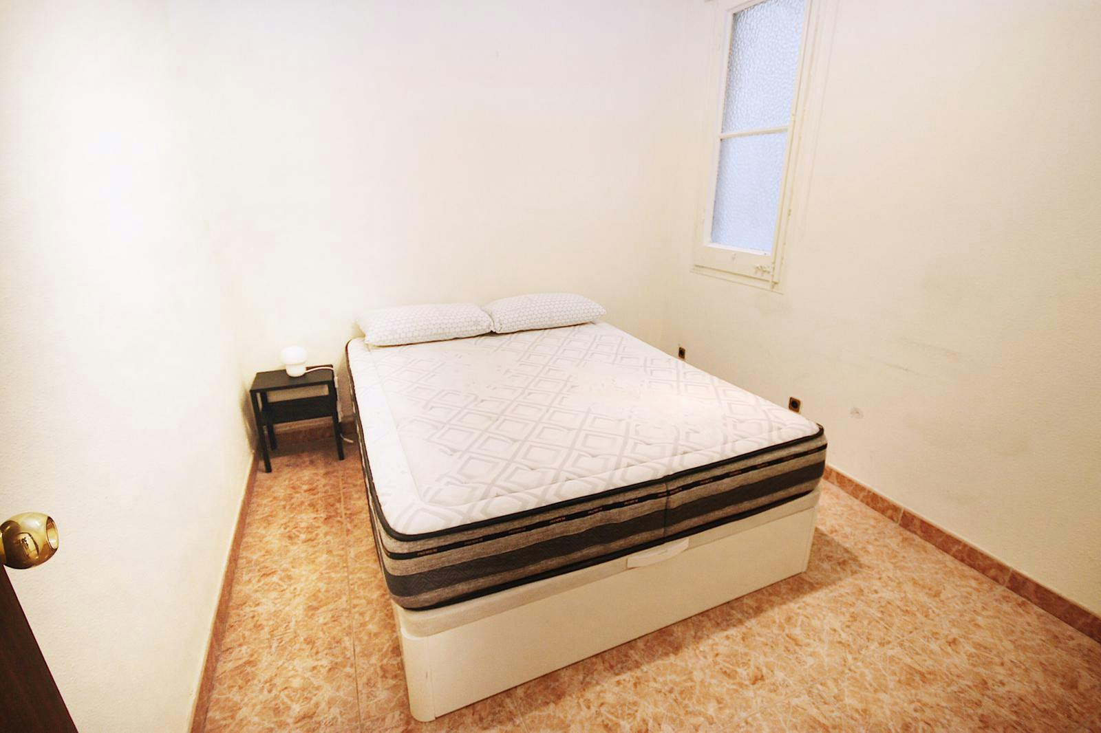 Single room Barcelona, 10m² — photo 1
