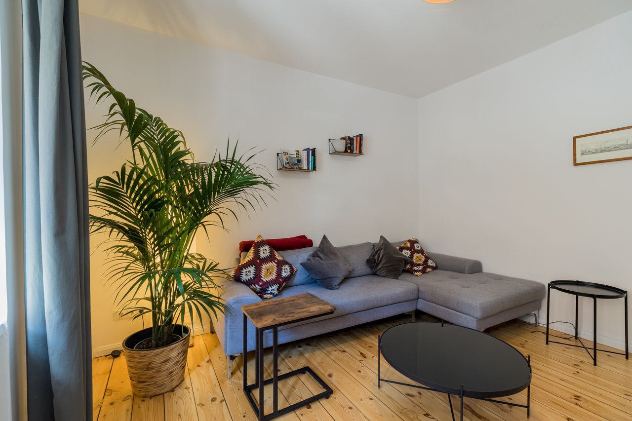 Neckarstraße, Berlin preview