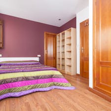 Apartment for rent for €695 per month in Granada, Placeta de la Miga