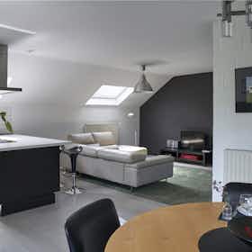 Appartement à louer pour 1 190 €/mois à Sint-Pieters-Leeuw, Brabantsebaan