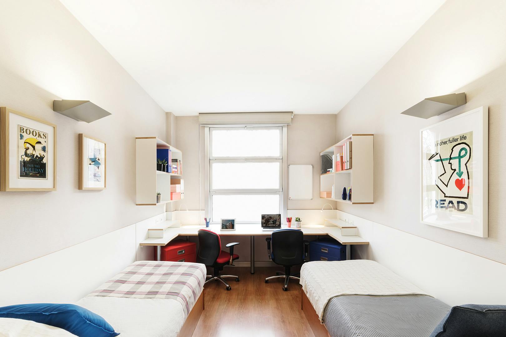 Shared room for rent for €1,407 per month in Madrid, Calle de Ramiro de Maeztu