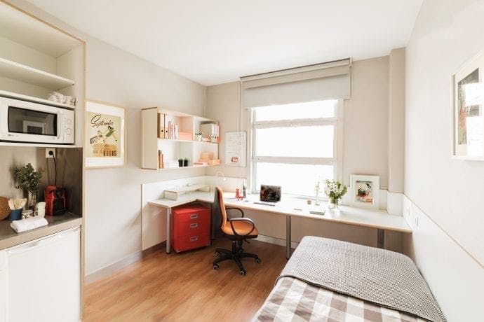 Calle de Ramiro de Maeztu, Madrid preview