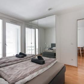 Apartment for rent for €1,400 per month in Vienna, Donau-City-Straße