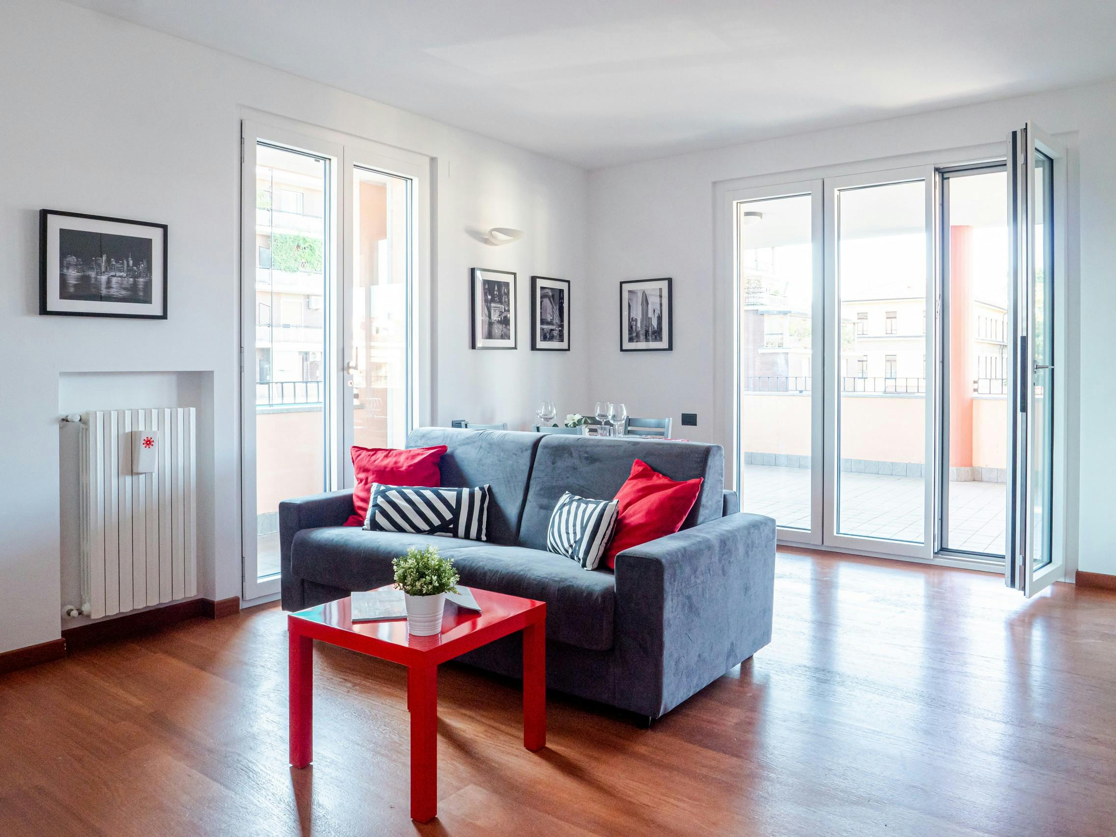 Apartment for rent for €1,800 per month in Milan, Via Neera