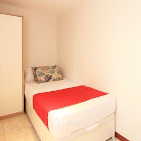 Private room for rent for €530 per month in Madrid, Calle de Ardemans
