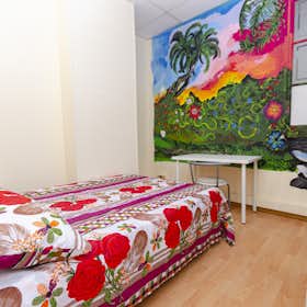 Private room for rent for €460 per month in Barcelona, Carrer d'Aragó