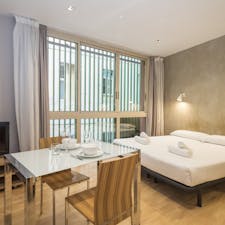 Studio for rent for €1,650 per month in Barcelona, Carrer dels Tiradors