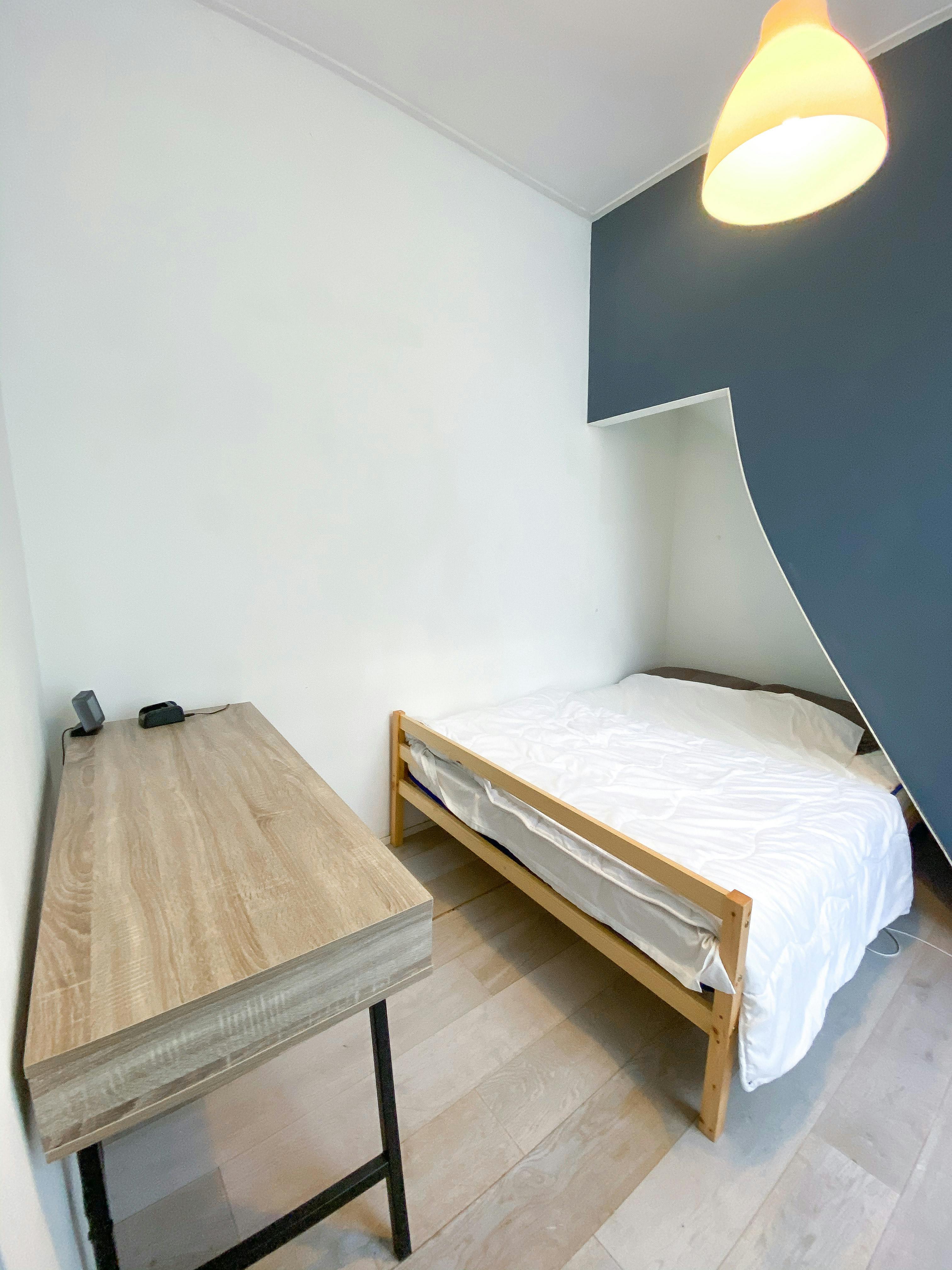 Kamer aan Nassaulaan, Schiedam