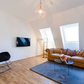 Apartment for rent for €3,380 per month in Vienna, Radetzkystraße