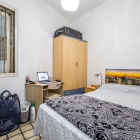 Private room for rent for €565 per month in Barcelona, Carrer de Lepant