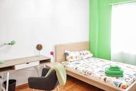 Отдельная комната сдается в аренду за 300 € в месяц в Athens, Boukouvala