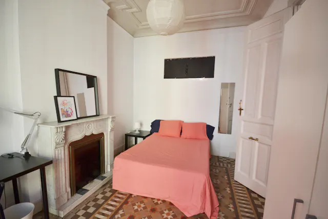 Private room in Calle de las Fuentes, Madrid (1034222) room image 2