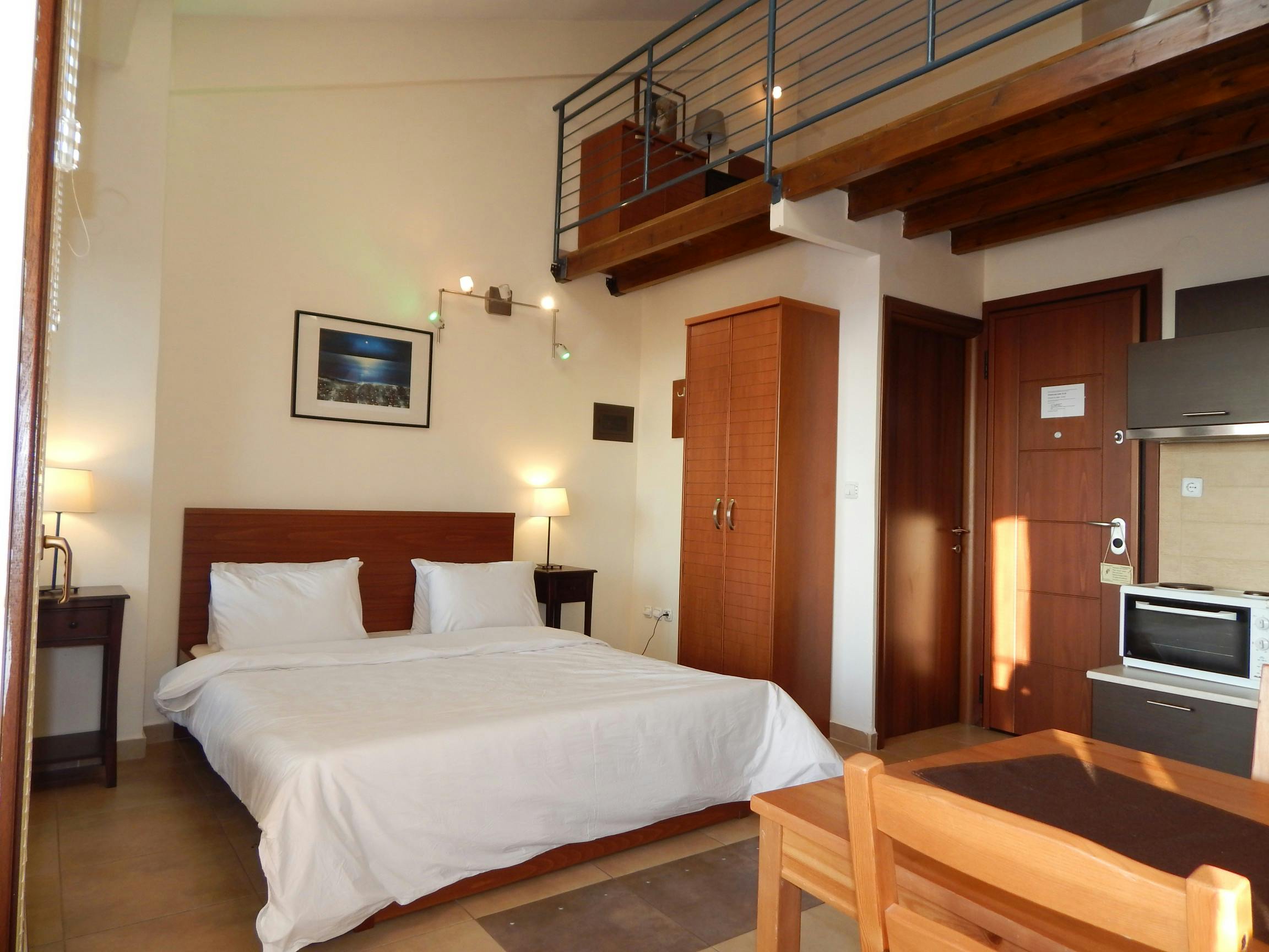 Studio te huur voor € 1.000 per maand in Echedoro, Akropoleos