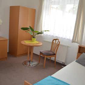 WG-Zimmer zu mieten für 240 € pro Monat in Zittau, Lisa-Tetzner-Straße