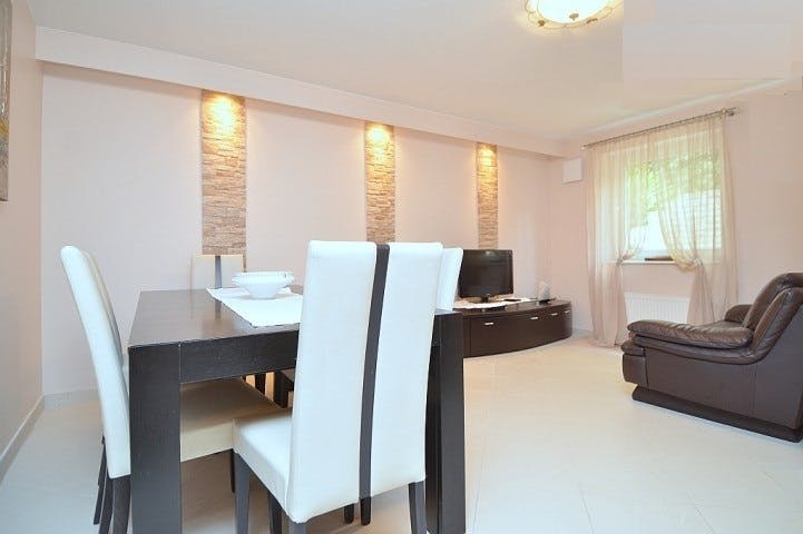 Apartment for rent for €1,500 per month in Frankfurt am Main, Kalbacher Hauptstraße