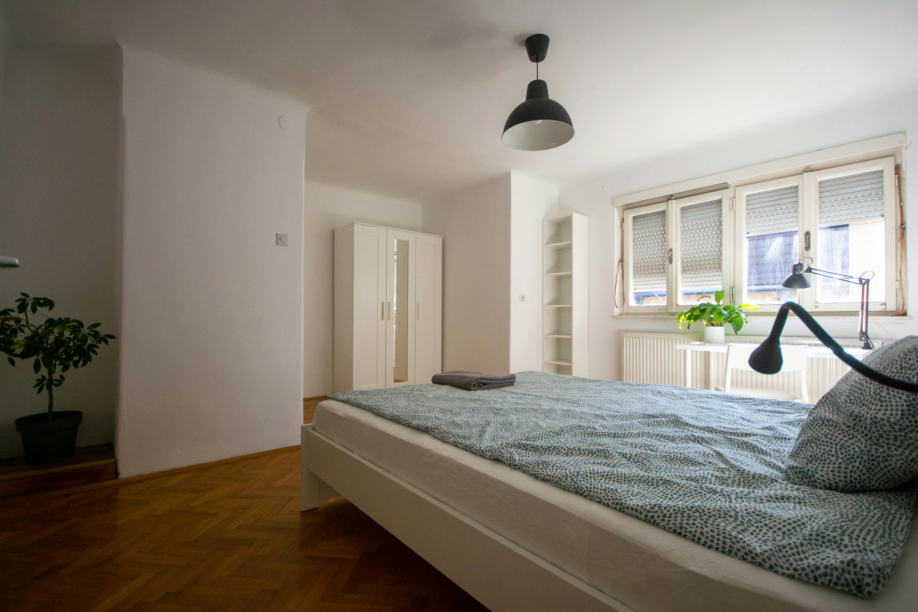 Teslova ulica, Ljubljana preview