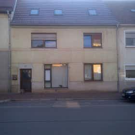 Отдельная комната сдается в аренду за 260 € в месяц в Werdau, Plauensche Straße