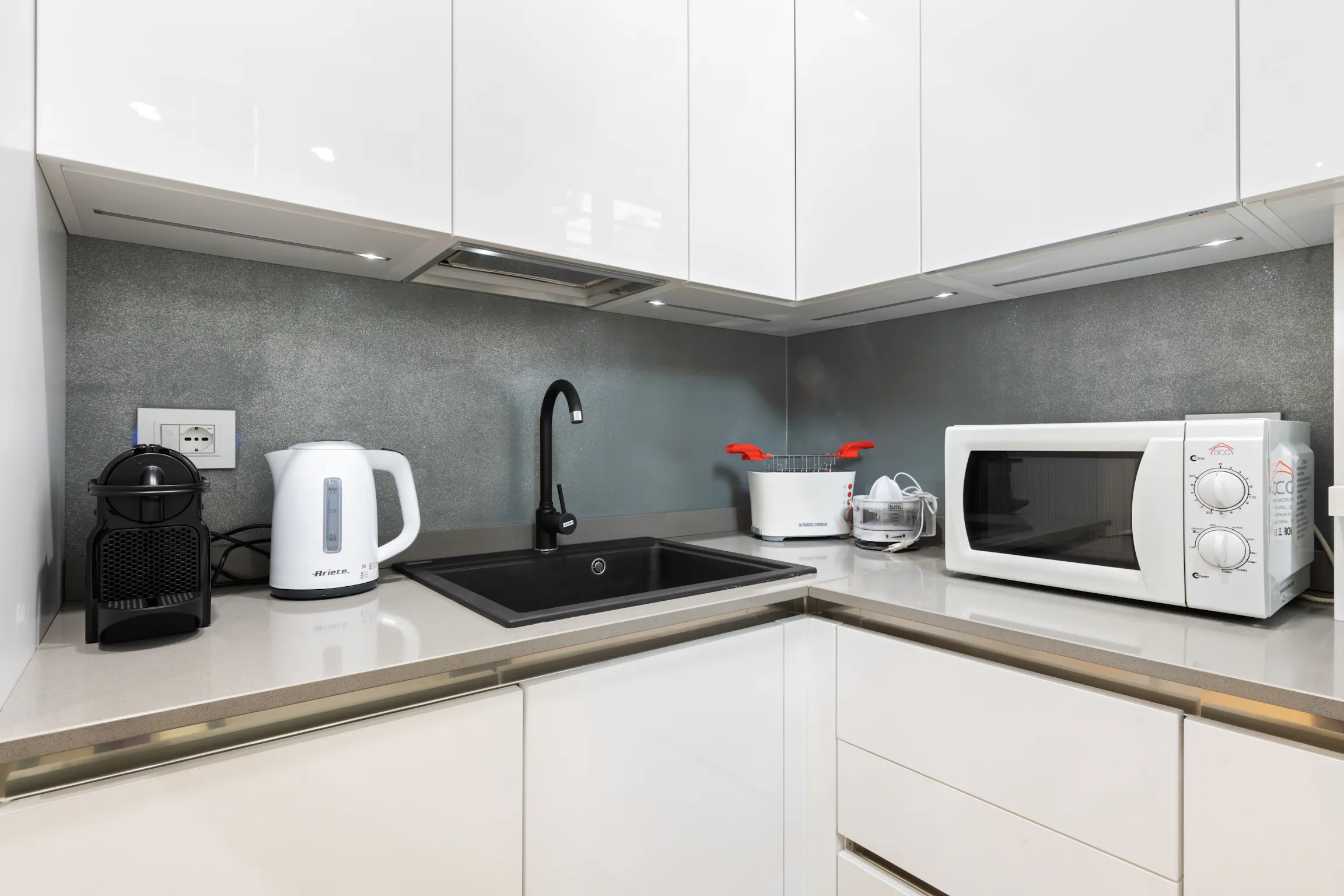 1-Bedroom Apartment in Via Pietro da Cemmo, Milan (1035633) ROOM 3