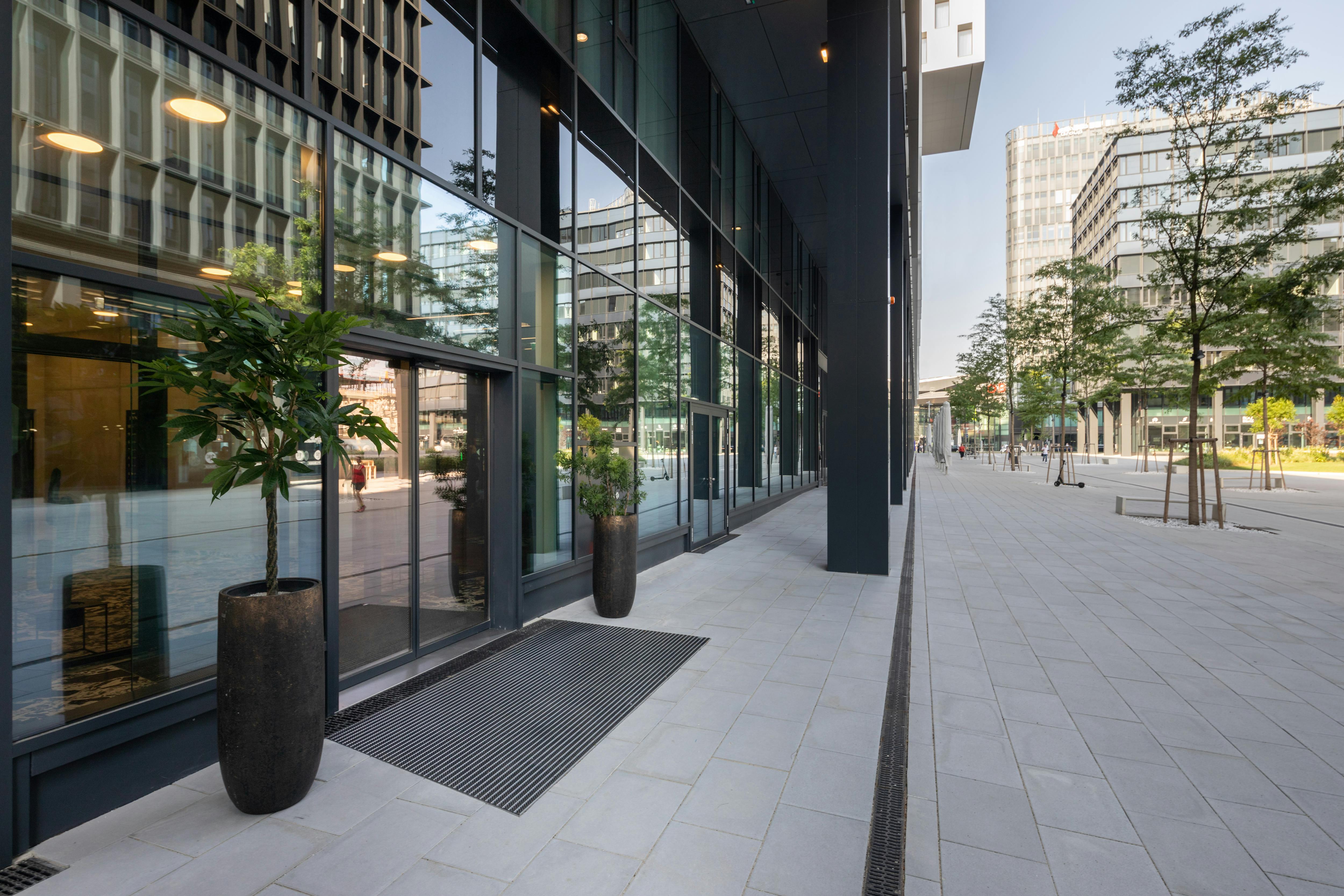 preview gallery tile