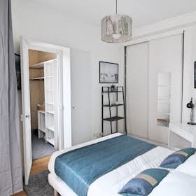 Private room for rent for €920 per month in Paris, Avenue Daumesnil