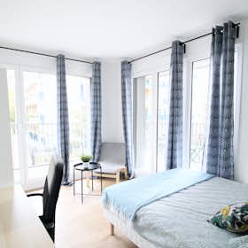 Private room for rent for €750 per month in Clichy, Rue Mozart