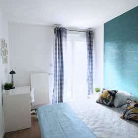 Private room for rent for €800 per month in Clichy, Rue Mozart