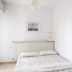 Private room for rent for €700 per month in Milan, Via Bartolomeo d'Alviano