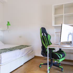 Private room for rent for €850 per month in Milan, Via Vettabbia