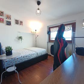 Private room for rent for €730 per month in Milan, Via Carlo Imbonati