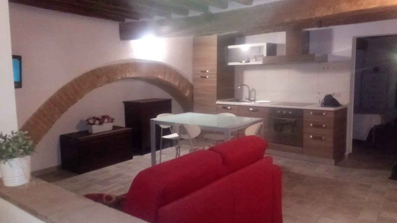 1-Bedroom Apartment in Vicolo del Bargello, Siena 4