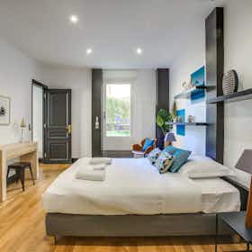 Apartment for rent for €4,500 per month in Boulogne-Billancourt, Boulevard de la République