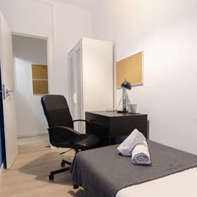 Отдельная комната сдается в аренду за 499 € в месяц в Barcelona, Carrer del Roser
