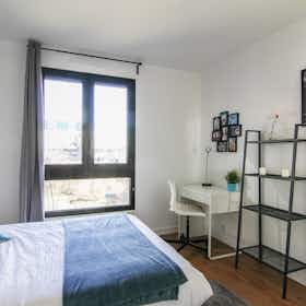 Cameră privată de închiriat pentru 720 EUR pe lună în Rueil-Malmaison, Avenue d'Alsace-Lorraine